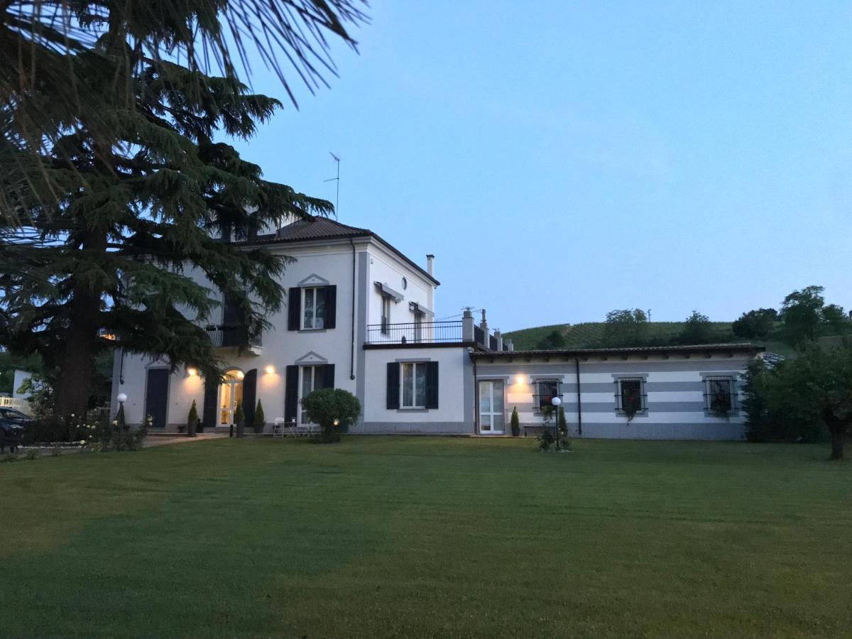 B&B Villa Prestigio 诺维里加雷 外观 照片